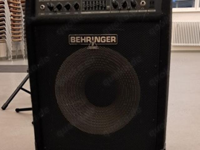 Basscombo Behringer BXL3000A - 1